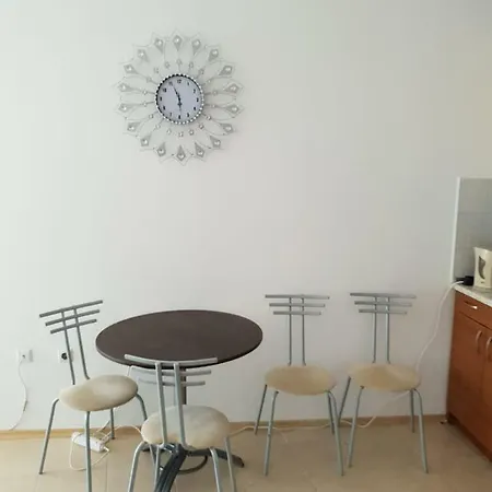 Тристаен Цар Петър Apartment *